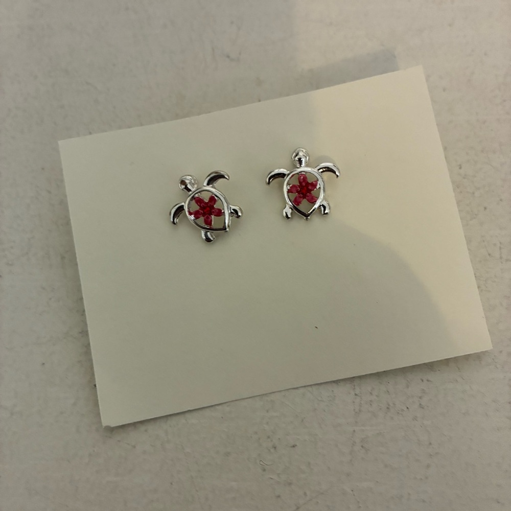 Silver Turtle Earrings with Red Accents. Super cute. Dainty and pretty.